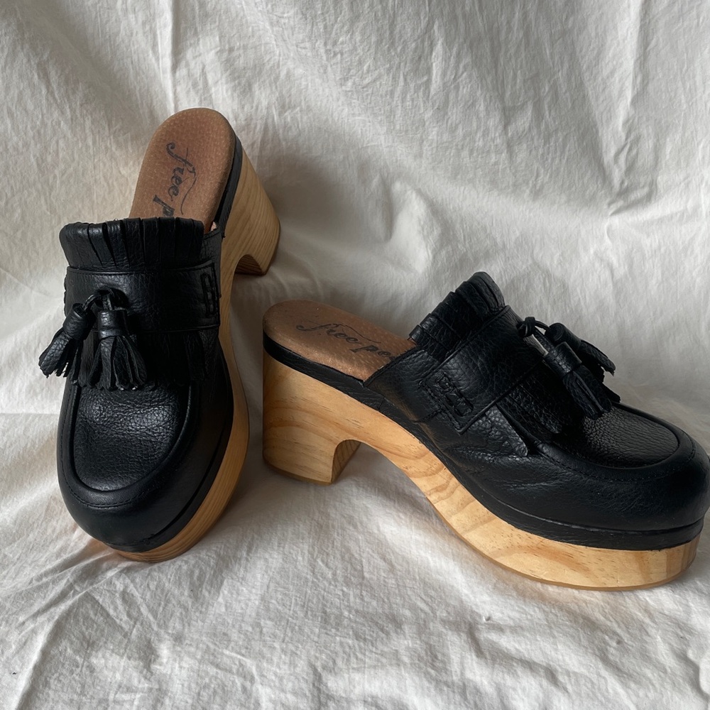 Free People Black Leather "Gretchen Mule Clog" size 38